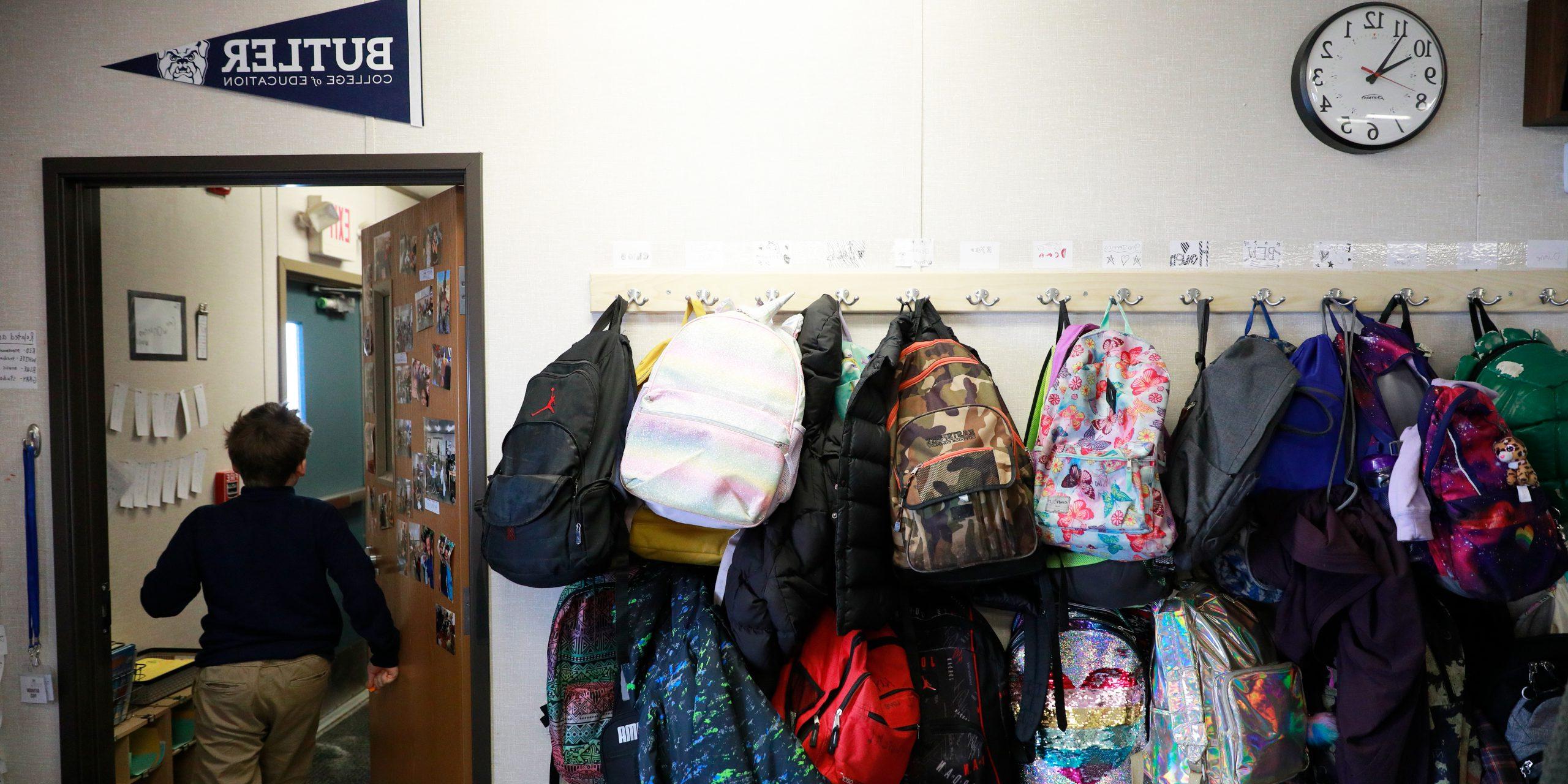 Backpacks at a 博彩平台排名 Lab School